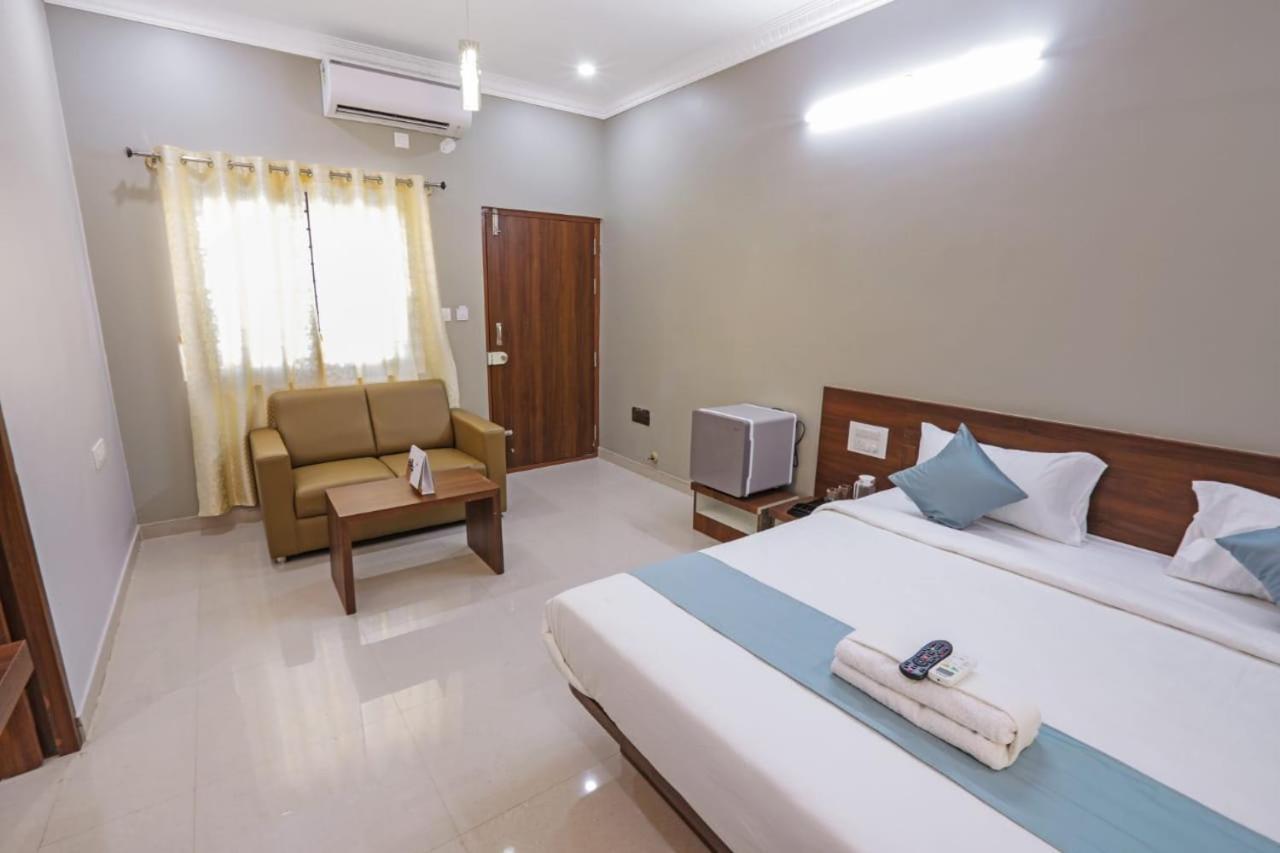 Hotel Gateway Suites Bangalore Airport Yelahanka Екстериор снимка